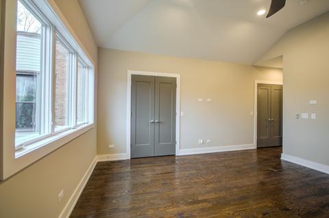 4551 S Champlain Ave, Chicago, IL 60653 photo 10