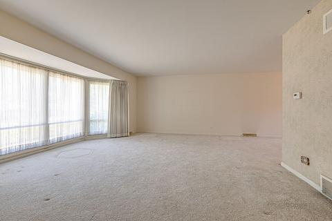 1116 N Hemlock Ln, Mount Prospect, IL 60056 photo 5