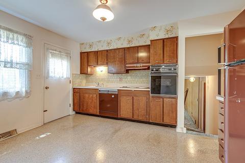 1116 N Hemlock Ln, Mount Prospect, IL 60056 photo 10