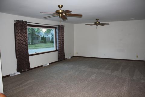 74 Devonshire Cir, Elgin, IL 60123 photo 18