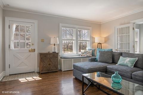 2139 Forestview Rd, Evanston, IL 60201 photo 4