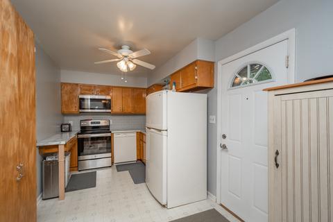 104 W Cypress St, Normal, IL 61761 photo 2