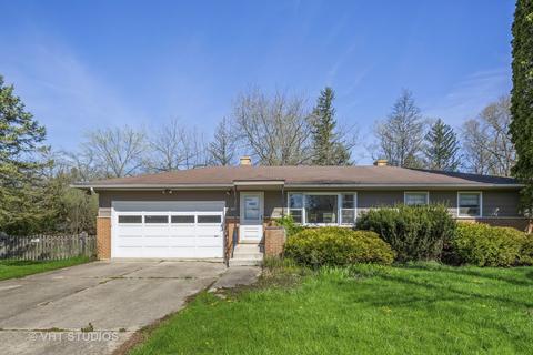 1612 Heather Dr, Algonquin, IL 60102 photo 2