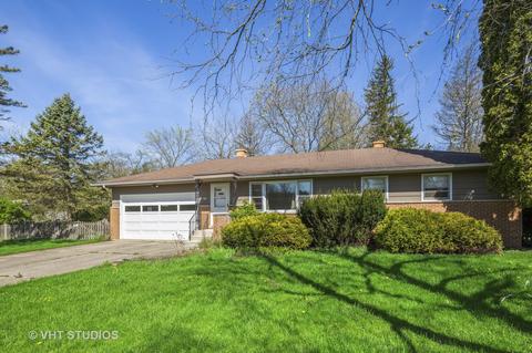 1612 Heather Dr, Algonquin, IL 60102 photo 1