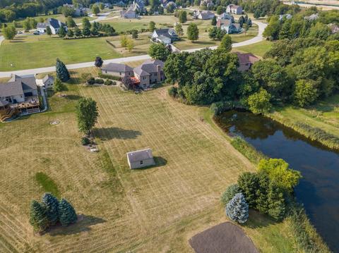 412 Bluffs Edge Dr, Mchenry, IL 60051 photo 60