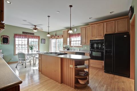412 Bluffs Edge Dr, Mchenry, IL 60051 photo 17