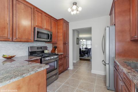 7121 Summit Rd, Darien, IL 60561 photo 10
