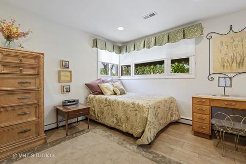 1108 S 3rd Ave, Des Plaines, IL 60016 photo 10