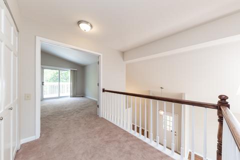 1392 Diamond Dr, Hoffman Estates, IL 60192 photo 11