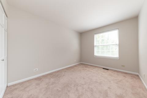 1392 Diamond Dr, Hoffman Estates, IL 60192 photo 14