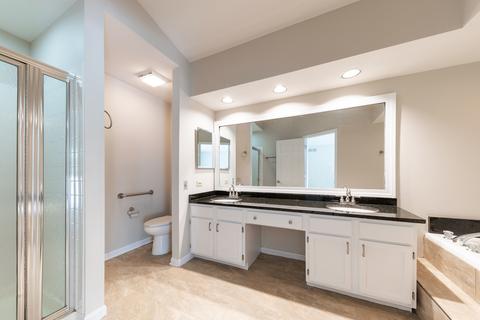 1392 Diamond Dr, Hoffman Estates, IL 60192 photo 13