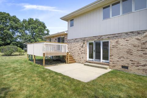 213 Deerpath Dr, Minooka, IL 60447 photo 2