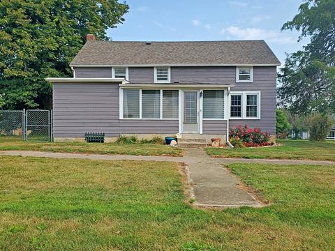 340 E Cook St, Sheffield, IL 61361 photo 2