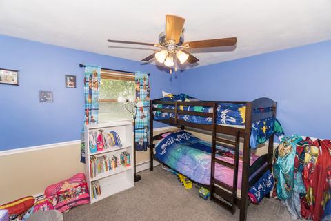 567 S Commonwealth Ave, Elgin, IL 60123 photo 12