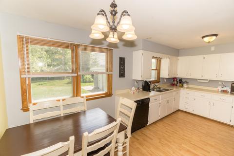 567 S Commonwealth Ave, Elgin, IL 60123 photo 7