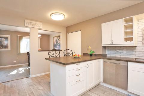 715 Lakeside Circle Dr, Wheeling, IL 60090 photo 4