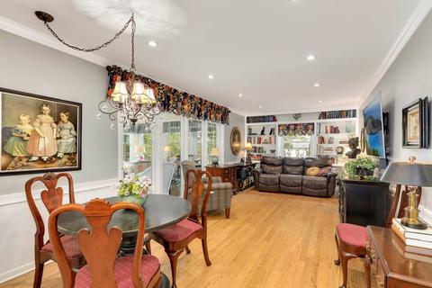 804 James Ct, Wheaton, IL 60189 photo 12