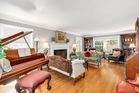 804 James Ct, Wheaton, IL 60189 photo 4