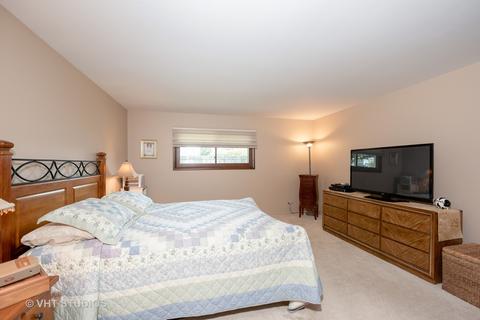 3401 Plum Grove Dr, Rolling Meadows, IL 60008 photo 7
