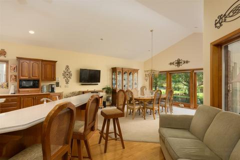 4 Park Ave, Peru, IL 61354 photo 23