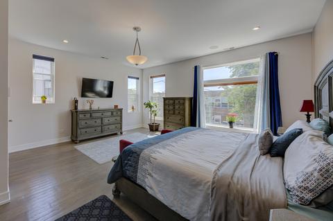 1134 E 44th St, Chicago, IL 60653 photo 16
