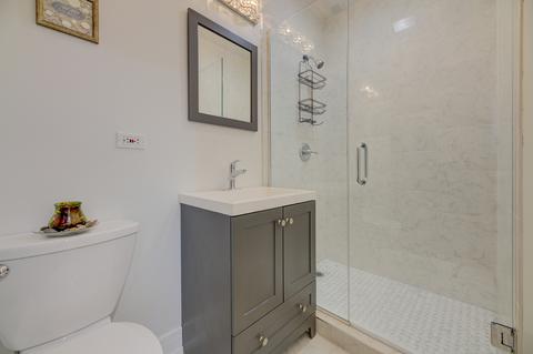 1134 E 44th St, Chicago, IL 60653 photo 27