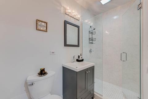 1134 E 44th St, Chicago, IL 60653 photo 40