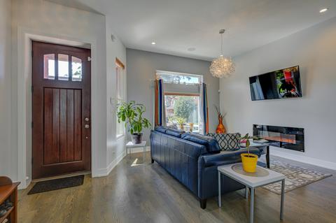 1134 E 44th St, Chicago, IL 60653 photo 5