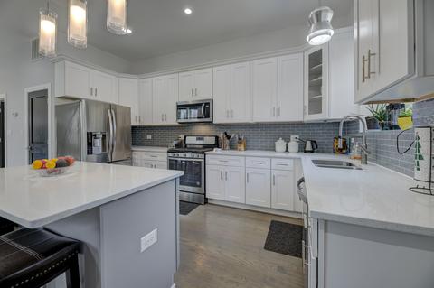 1134 E 44th St, Chicago, IL 60653 photo 11