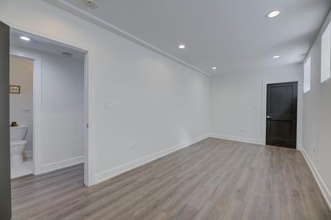 1134 E 44th St, Chicago, IL 60653 photo 28