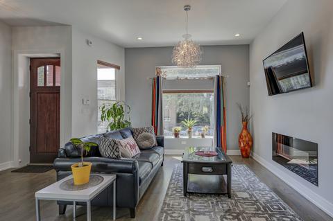 1134 E 44th St, Chicago, IL 60653 photo 3