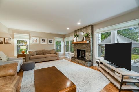816 Evergreen St, Wheaton, IL 60187 photo 8