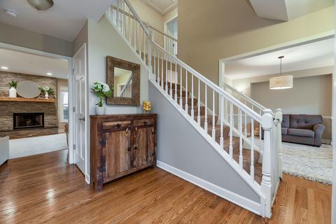 816 Evergreen St, Wheaton, IL 60187 photo 2