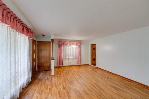 34 Knollcrest Ct, Normal, IL 61761 photo 9