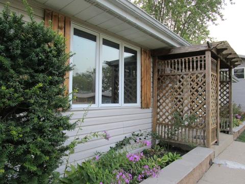802 Obrien St, Harvard, IL 60033 photo 3