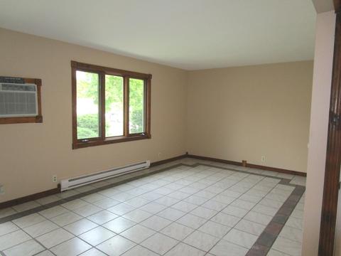 802 Obrien St, Harvard, IL 60033 photo 4