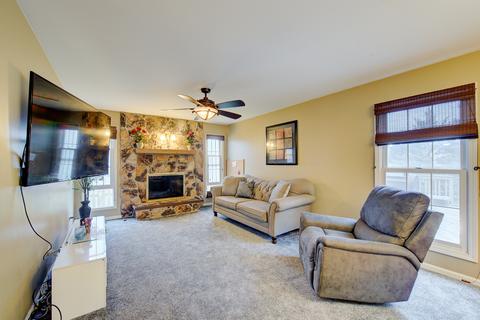 1413 Fox Chase Ct, Bartlett, IL 60103 photo 8