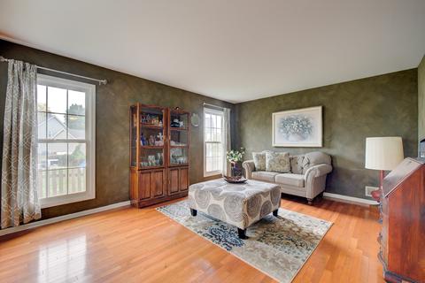 1413 Fox Chase Ct, Bartlett, IL 60103 photo 2