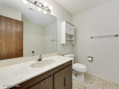 1166 Buckingham Ct #D2, Wheeling, IL 60090 photo 17