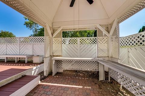 1594 Groton Ln, Wheaton, IL 60189 photo 24