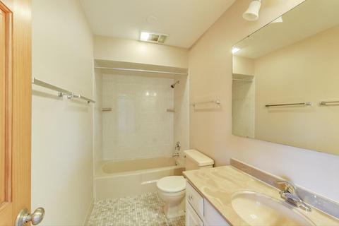 1594 Groton Ln, Wheaton, IL 60189 photo 15