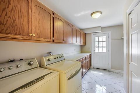 1594 Groton Ln, Wheaton, IL 60189 photo 13