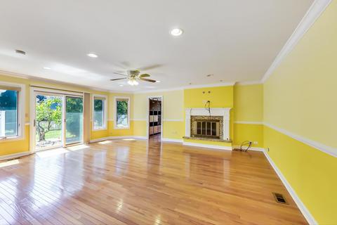 1594 Groton Ln, Wheaton, IL 60189 photo 9