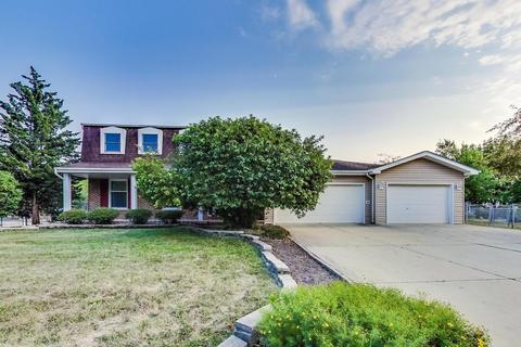 1594 Groton Ln, Wheaton, IL 60189 photo 1