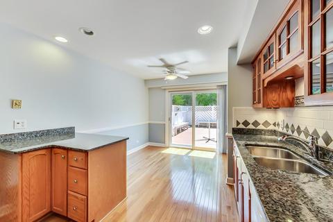 1594 Groton Ln, Wheaton, IL 60189 photo 8