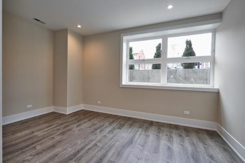 519 E 43rd St, Chicago, IL 60653 photo 32
