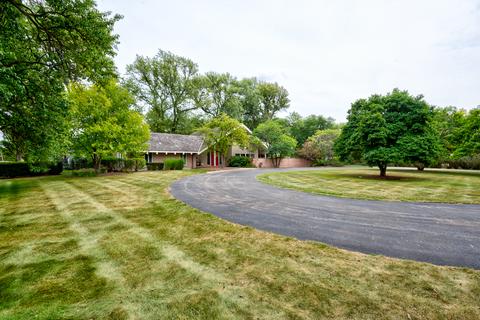 1111 Meadows Rd, Geneva, IL 60134 photo 2