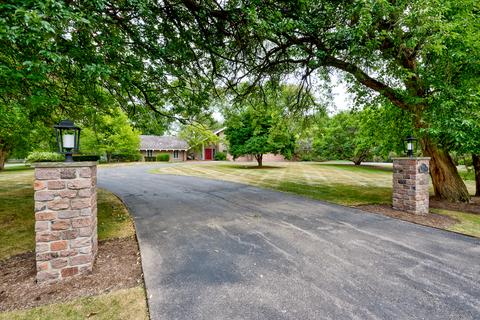 1111 Meadows Rd, Geneva, IL 60134 photo 3