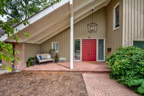 1111 Meadows Rd, Geneva, IL 60134 photo 4