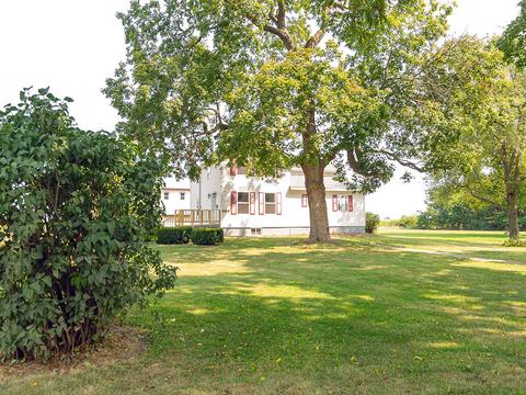464 E Franklin St, Bement, IL 61813 photo 6